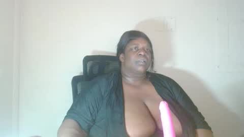 robertswhitney52 online show from November 2025 10:47:02 AM