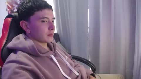 Snapshot of robiineshot chatting on December 2025 11:52:01 AM robiineshot online show from December 2025 11:52:01 AM