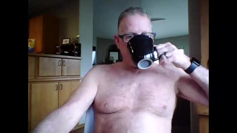 robo0000 online show from February 2026 06:39:01 PM