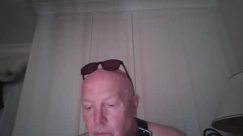 Snapshot of robtw942533 chatting on June 2026 03:23:01 PM robtw942533 online show from June 2026 03:23:01 PM
