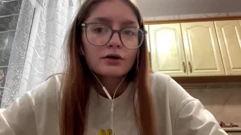 robynsentinella online show from November 2025 10:31:01 AM