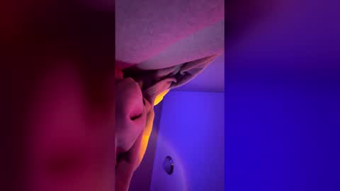 Snapshot of robynthegoddess chatting on February 2026 05:04:01 AM robynthegoddess online show from February 2026 05:04:01 AM