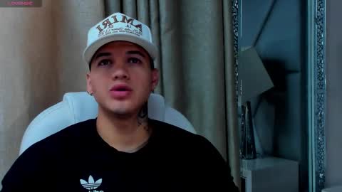 rocco_santos online show from November 2025 08:14:01 PM