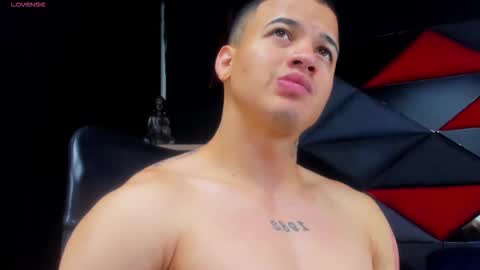 rocco_santos online show from February 2026 06:56:02 PM