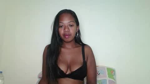 Snapshot of rochellinah chatting on April 2026 08:17:02 AM rochellinah online show from April 2026 08:17:02 AM