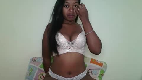 Snapshot of rochellinah chatting on April 2026 07:30:02 AM rochellinah online show from April 2026 07:30:02 AM