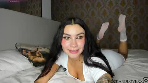 Samantha Estephania  online show from November 2025 02:57:01 AM