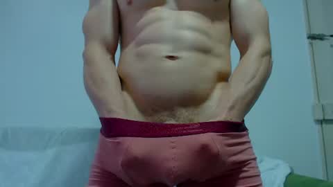 Snapshot of rocky_muscle chatting on June 2026 09:18:02 PM rocky muscle online show from June 2026 09:18:02 PM