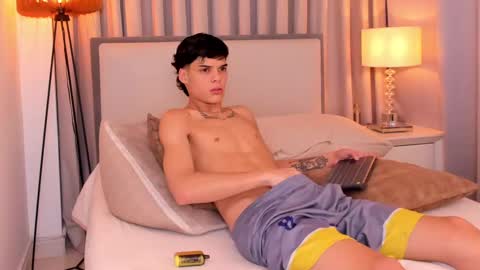 Snapshot of rockywood20cm chatting on October 2025 07:44:02 PM RockyWood20CM online show from October 2025 07:44:02 PM