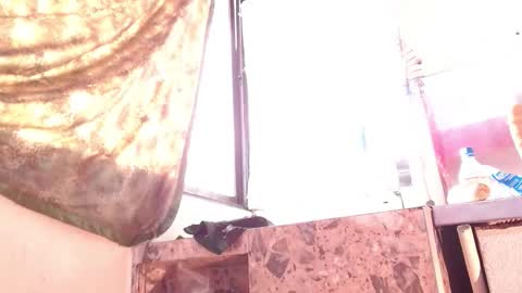 rocxi online show from April 2026 09:50:02 PM