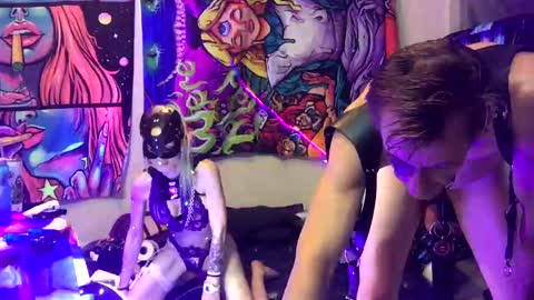 rod77knee online show from December 2024 10:48:01 AM