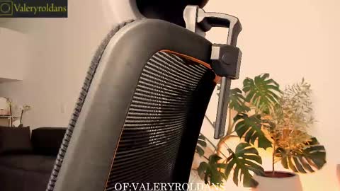 Snapshot of roldansvalery chatting on February 2025 03:29:02 AM Valery Roldans online show from February 2025 03:29:02 AM
