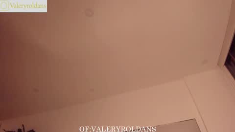 Valery Roldans online show from December 2025 04:11:02 AM