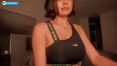 Snapshot of roldansvalery chatting on May 2026 02:07:02 AM Valery Roldans online show from May 2026 02:07:02 AM