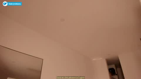 Snapshot of roldansvalery chatting on May 2026 02:29:02 AM Valery Roldans online show from May 2026 02:29:02 AM
