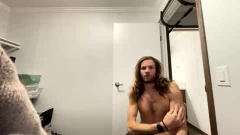 Rollinintheweeds online show from December 2025 03:39:01 PM