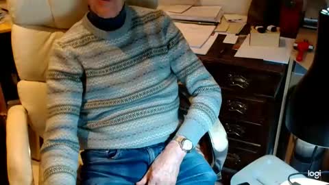 Snapshot of rolydawe chatting on March 2026 06:37:02 PM rolydawe online show from March 2026 06:37:02 PM