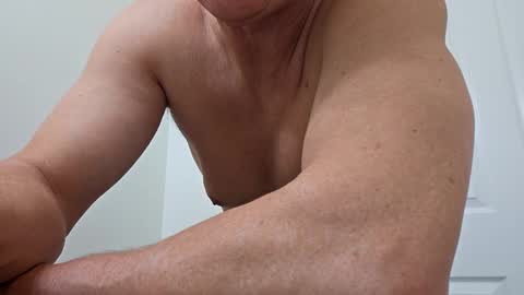 Snapshot of romanteeks chatting on December 2024 01:39:01 AM romanteeks online show from December 2024 01:39:01 AM