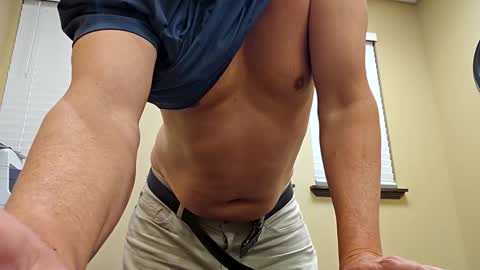 Snapshot of romanteeks chatting on January 2025 01:33:01 AM romanteeks online show from January 2025 01:33:01 AM