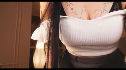 Snapshot of romantic_dream_ chatting on April 2026 09:02:01 PM Nora online show from April 2026 09:02:01 PM