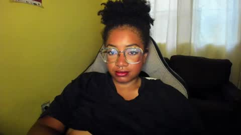 Snapshot of romantic_stargirl chatting on April 2026 12:29:02 PM Is A Belle online show from April 2026 12:29:02 PM