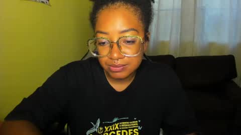 Snapshot of romantic_stargirl chatting on April 2026 12:18:02 PM Is A Belle online show from April 2026 12:18:02 PM
