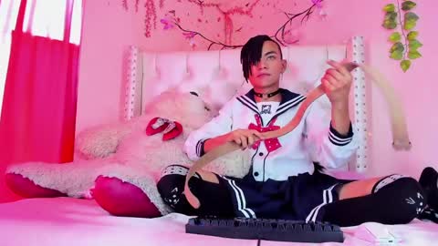 Snapshot of romeo_laurient chatting on April 2026 08:28:02 PM ROMEO online show from April 2026 08:28:02 PM