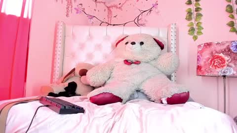 Snapshot of romeo_laurient chatting on April 2026 08:28:02 PM ROMEO online show from April 2026 08:28:02 PM