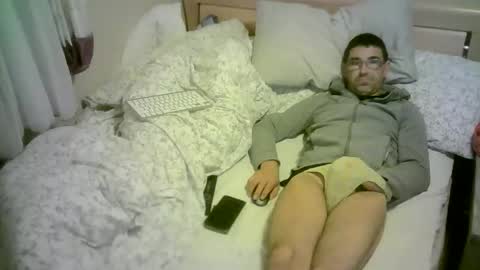 Snapshot of romson998181 chatting on September 2025 10:10:01 PM romson998181 online show from September 2025 10:10:01 PM