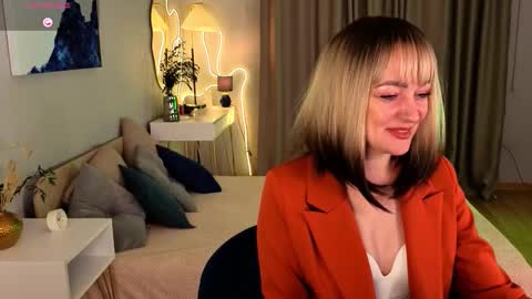 Snapshot of rones_meee chatting on February 2026 08:25:02 AM Olivia online show from February 2026 08:25:02 AM