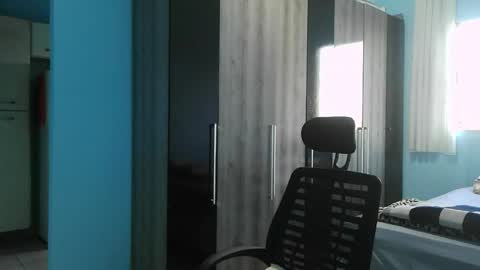 ronny online show from April 2026 08:31:01 PM