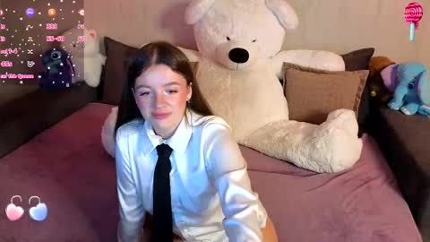 roraline_lov online show from September 2025 06:08:01 PM