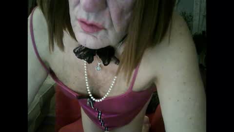 Snapshot of rosa_teevee chatting on January 2025 11:08:01 PM Tina online show from January 2025 11:08:01 PM