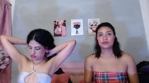 rosa_woolf online show from December 2025 04:46:02 PM