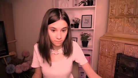 Snapshot of rosalais_ chatting on June 2026 06:38:01 AM Rose online show from June 2026 06:38:01 AM
