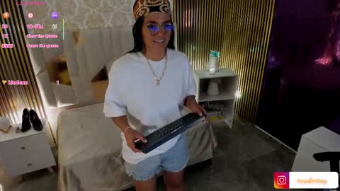 Snapshot of rosalind_tay chatting on October 2025 10:32:02 AM ROSALIN online show from October 2025 10:32:02 AM