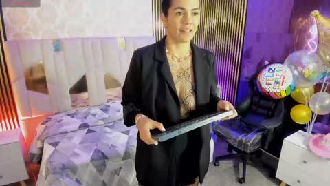 Snapshot of rosalind_tay chatting on October 2025 11:54:02 AM ROSALIN online show from October 2025 11:54:02 AM