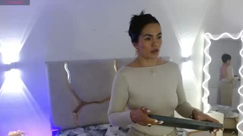 Snapshot of rosalind_tay chatting on October 2025 10:38:02 AM ROSALIN online show from October 2025 10:38:02 AM