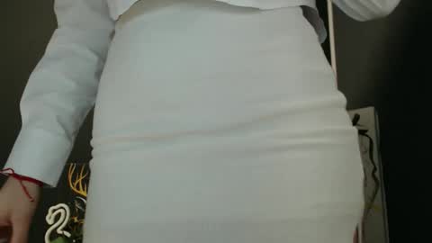 Snapshot of rosaline_ly chatting on May 2026 11:37:01 AM Rosalina online show from May 2026 11:37:01 AM