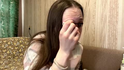 Emma online show from April 2026 02:06:01 AM