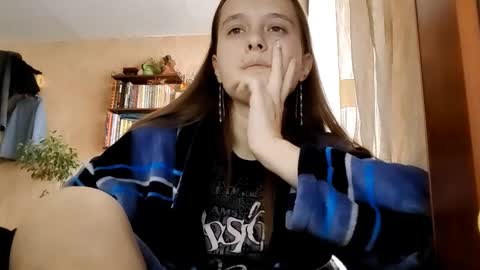 Sophie online show from December 2025 05:34:01 AM