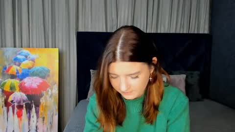 Snapshot of roseblanche2k chatting on December 2024 11:17:02 PM Florin online show from December 2024 11:17:02 PM