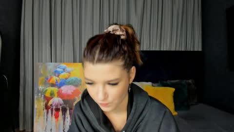 Snapshot of roseblanche2k chatting on December 2024 08:21:02 PM Florin online show from December 2024 08:21:02 PM