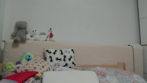 Rose online show from February 2025 05:07:01 PM