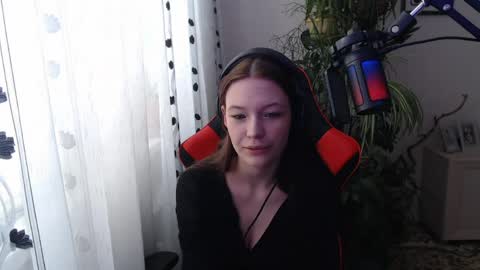 Lina online show from April 2026 11:29:02 AM