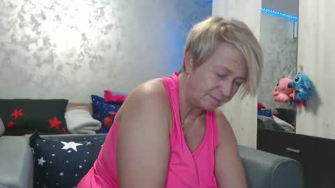 Lovepinklilly online show from March 2026 06:35:02 PM