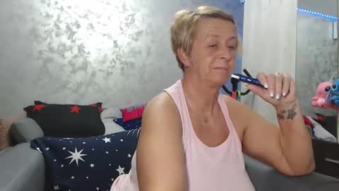 Lovepinklilly online show from March 2026 05:13:02 PM