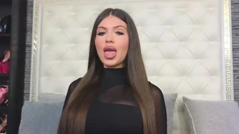 Gabriela online show from September 2025 06:04:02 AM