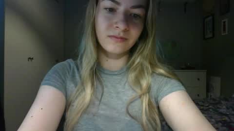Snapshot of rosie_june chatting on May 2026 06:43:01 AM Rosie online show from May 2026 06:43:01 AM