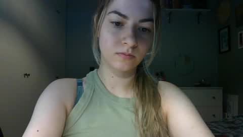 Snapshot of rosie_june chatting on May 2026 06:53:01 AM Rosie online show from May 2026 06:53:01 AM